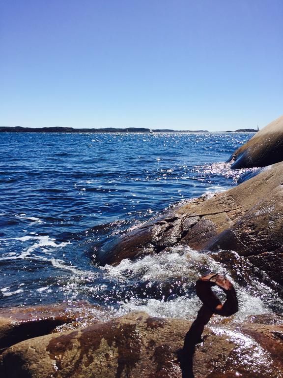 Accommodation For 2 In The Center City Of Lysekil Exteriör bild