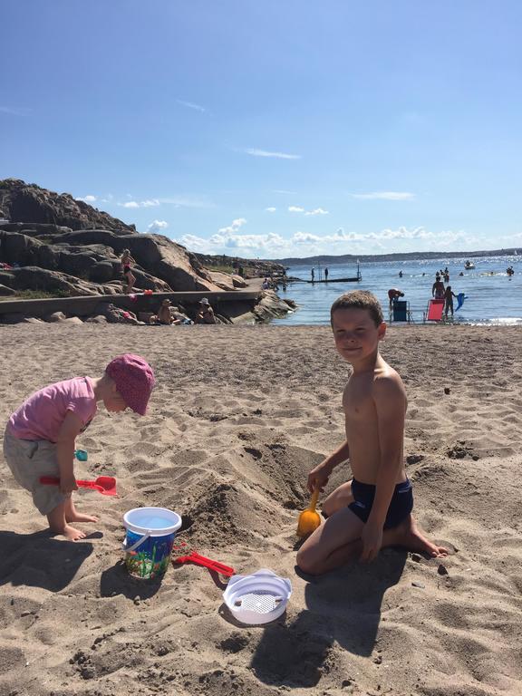 Accommodation For 2 In The Center City Of Lysekil Exteriör bild