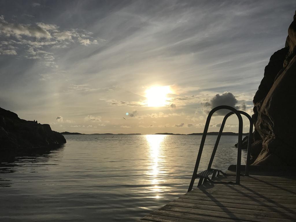 Accommodation For 2 In The Center City Of Lysekil Exteriör bild